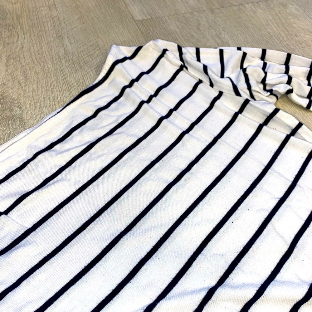 🖤H&M Stripped Long Sleeve Tee🤍